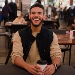 Meet your Posher, Cory